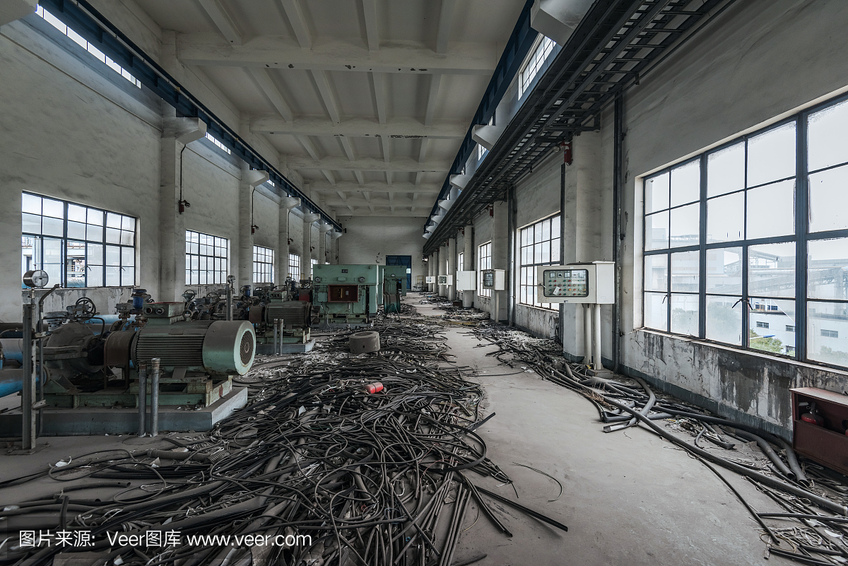 废弃的老工业钢铁厂